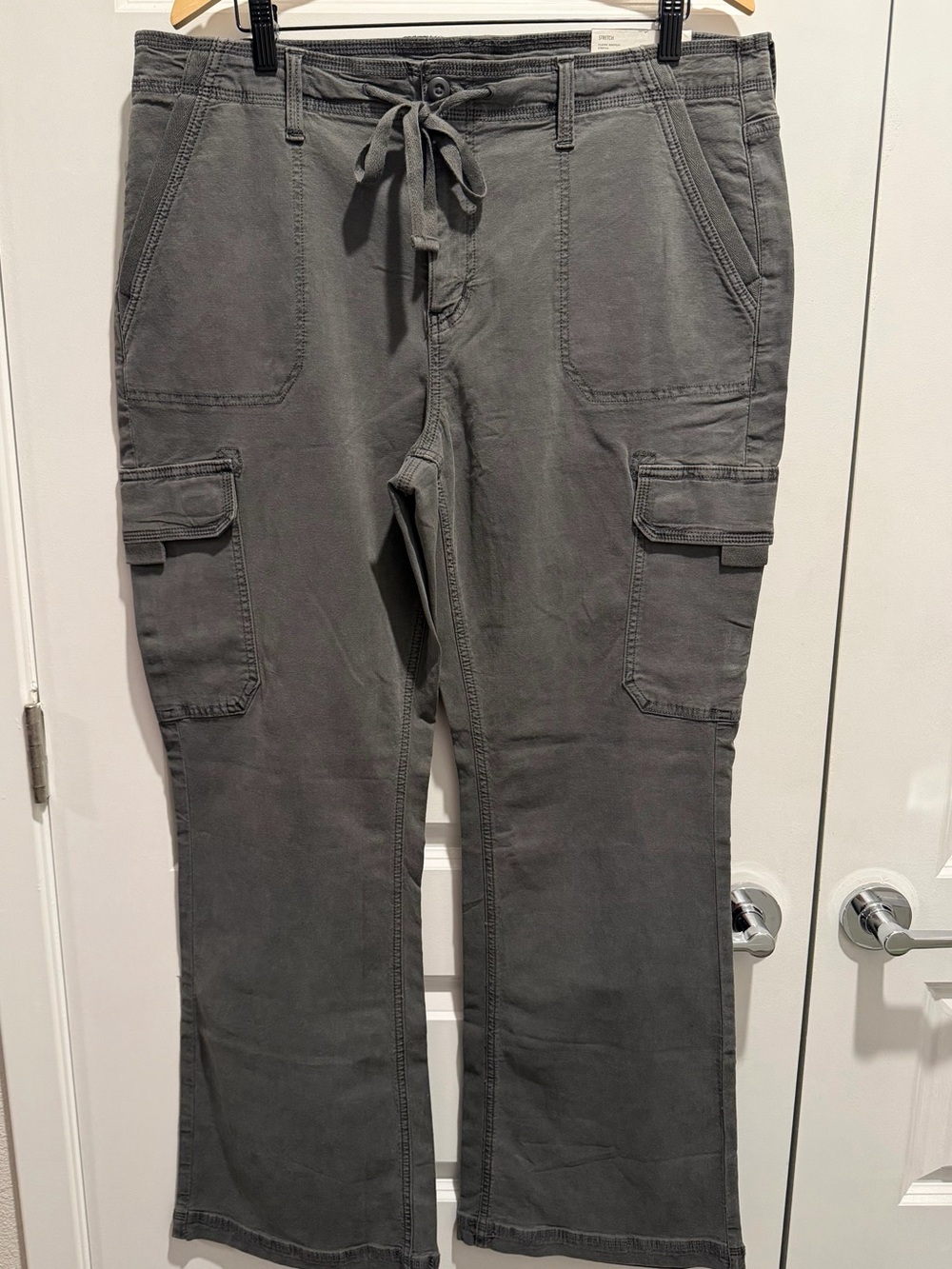 NWT Women’s American Eagle Bootcut Pants, Dark Grey, Sz. 16 regular!!